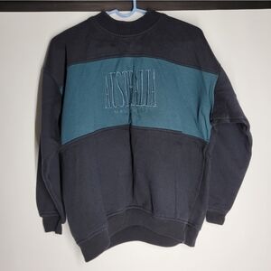Australia Black and Green Crewneck Sweater with Ribbed Cuffs